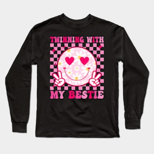 Twinning With My Bestie Matching Best Friend BFF Twins Day Long Sleeve T-Shirt